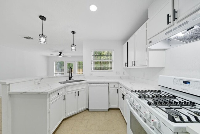 Building Photo - 3116 Bolt St