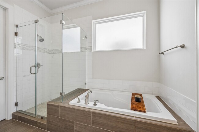 Building Photo - 1033 Ashland St