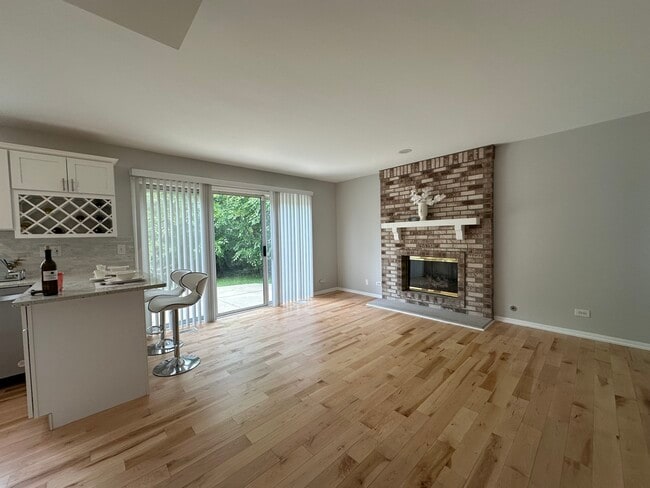 Building Photo - 1469 Braymore Cir W