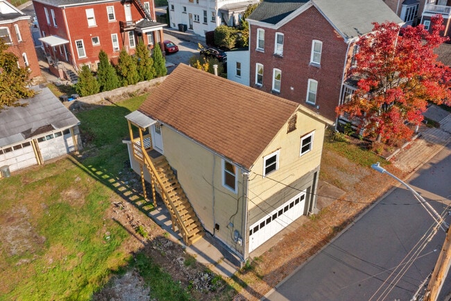 Building Photo - 607 Murray St