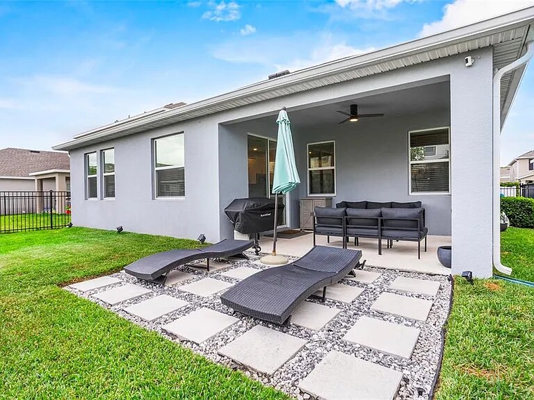 Building Photo - 11417 Rhyme Ave