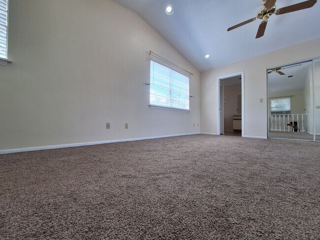 Building Photo - Stylish 4-Bedroom Belle Isle Retreat with ...