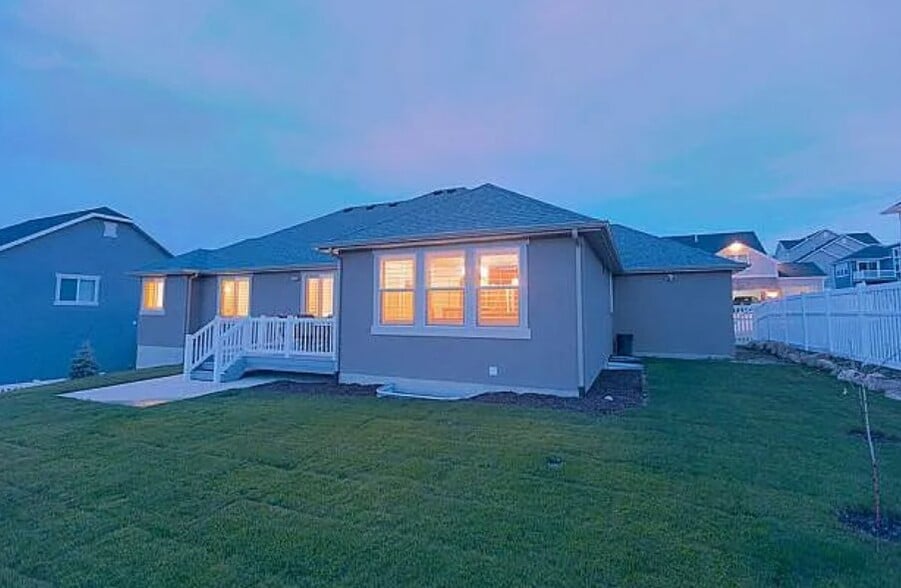 Building Photo - 4202 N 400 W