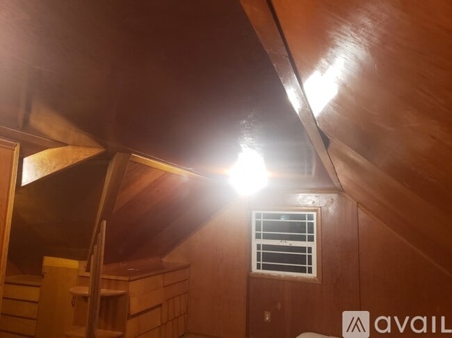 Building Photo - 225 S Bailey St