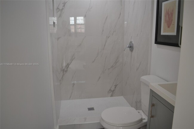 Building Photo - 3220 SW 93rd Pl