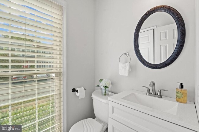 Building Photo - 9932 Longford Ct