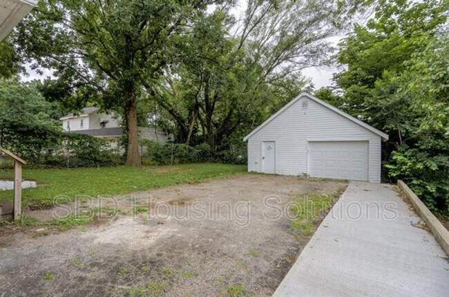 Building Photo - 528 S Arlington Ave