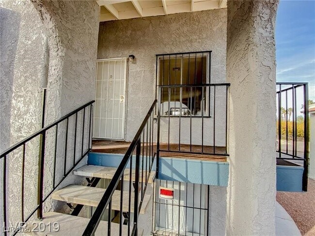 Building Photo - 4768 W Sand Creek Ave