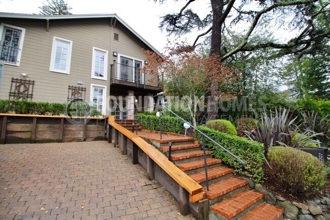 Building Photo - Charming Mill Valley Home with Backyard Office – Prime Boyle Park Location, Just a 5-Minute Walk ...