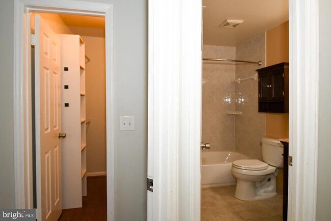 Building Photo - 10715 Hampton Mill Terrace