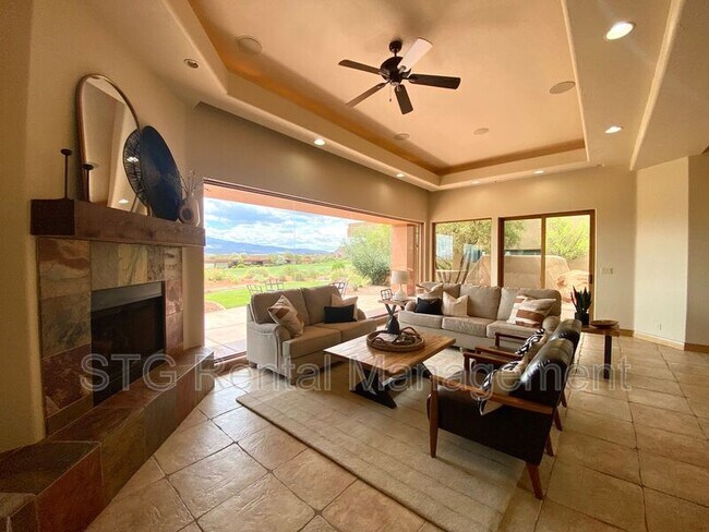 Building Photo - 2336 2336 W Entrada Trail