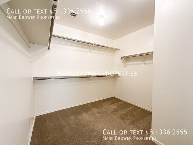 Building Photo - 396 E Bradstock Way