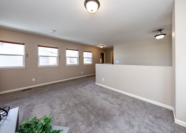 Building Photo - Westside home in Desirable Gold Hill Mesa ...