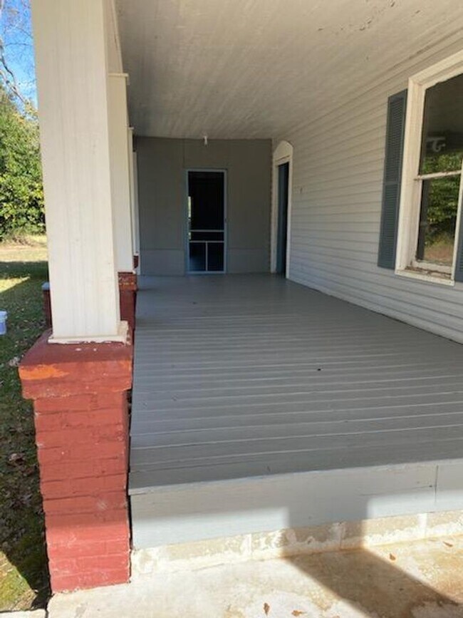 Building Photo - Enjoy a piece of history in this Vintage Farm House