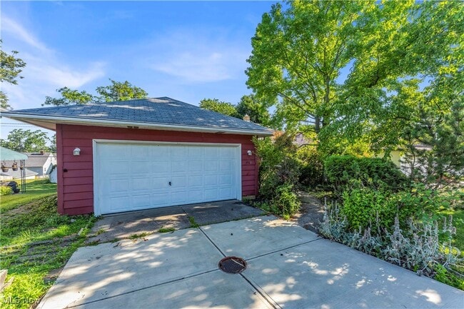 Building Photo - 3460 Hetzel Dr