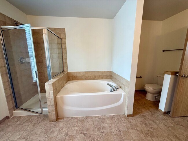 Building Photo - 3 Bed DuPont Home for Rent