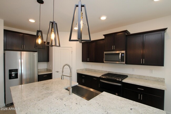 Building Photo - 5816 N 202nd Ln