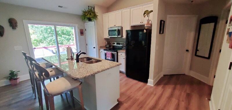 Building Photo - 349 Savannah Garden Dr