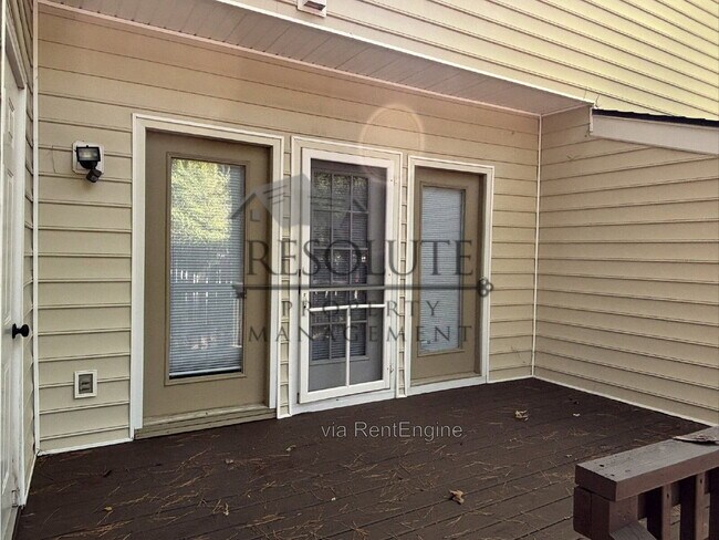 Building Photo - 6123 Highcastle Ct