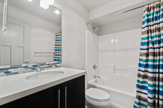 Building Photo - 1624 E Yesler Wy