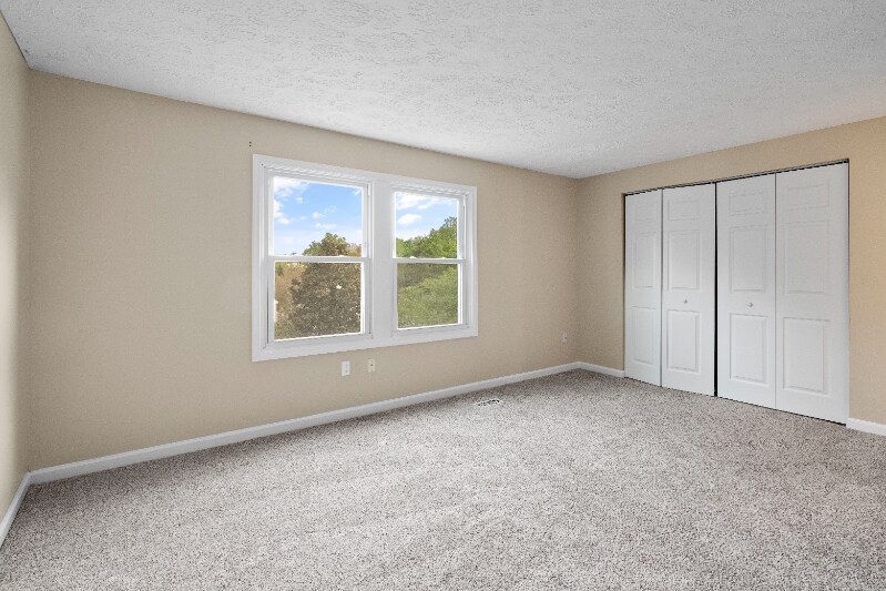 Building Photo - 131 Spruce Woods Ct