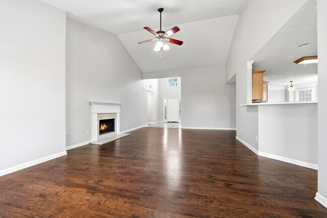 Building Photo - Ranch home with 4 bedrooms and a bonus room.