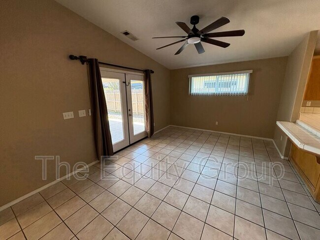 Building Photo - 1040 N Sumter Ct