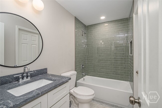 Building Photo - 2142 E 42nd St