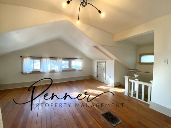 Building Photo - 127 E Kansas Ave