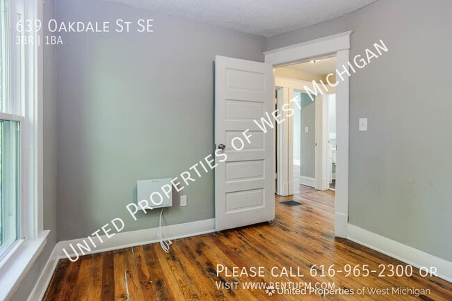 Building Photo - Tours Estimated to Begin 2/7 | 3 Bedroom 1...