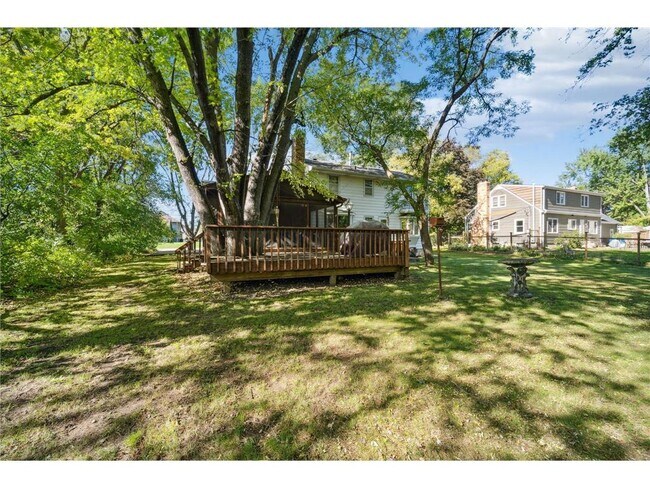 Building Photo - 10527 Morgan Ave S