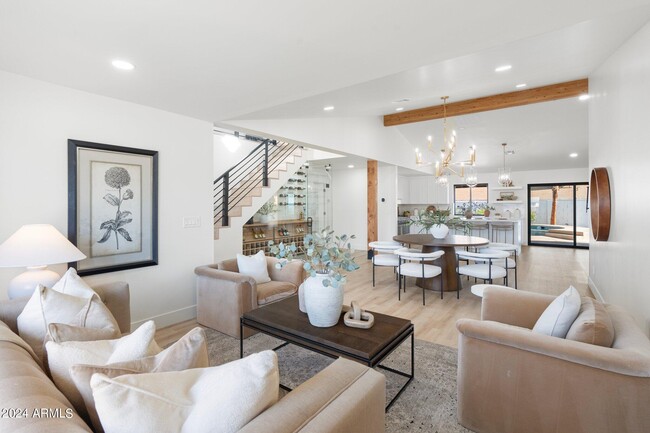 Building Photo - 1643 W Griswold Rd