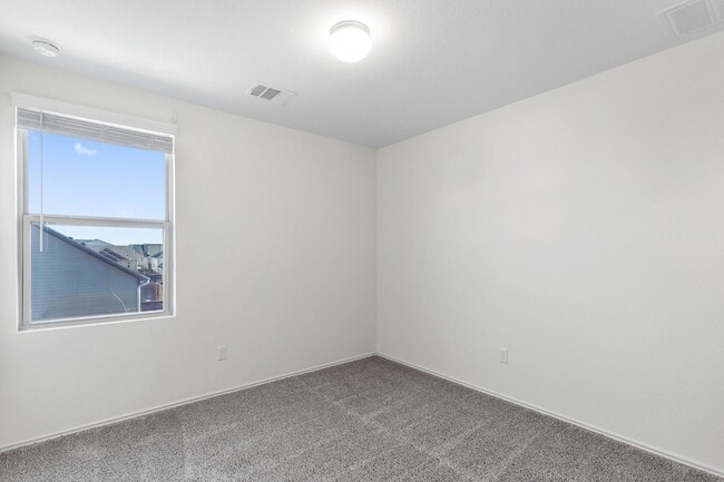 Building Photo - 189 Andross Ln