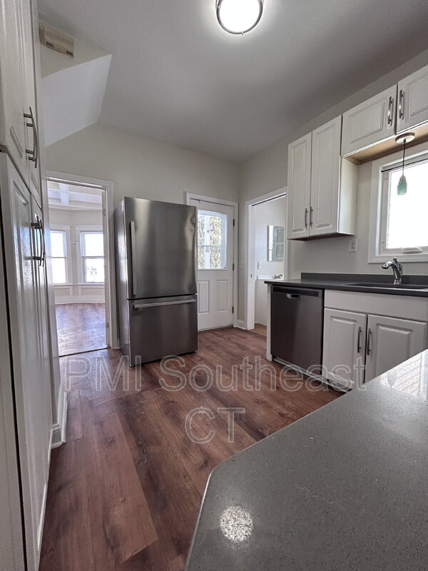 Building Photo - 26 Kinney Ave