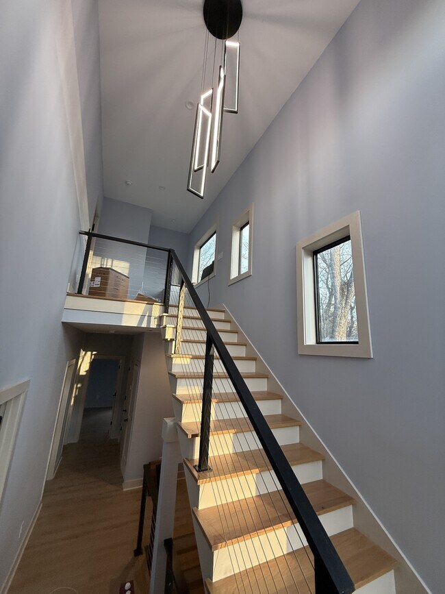 Building Photo - 1073 Hemphill Ave NW