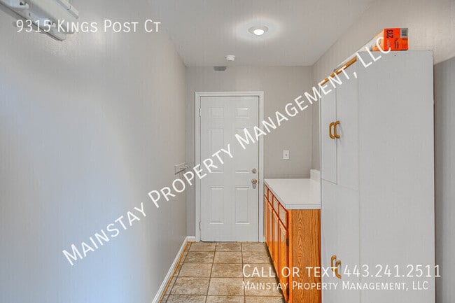 Building Photo - 9315 Kings Post Ct