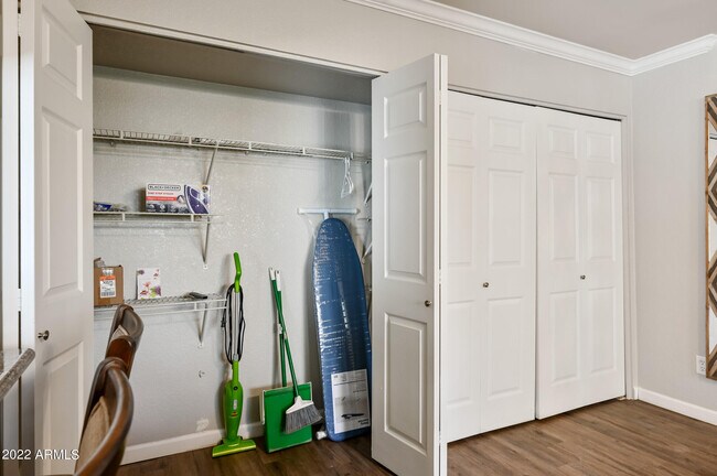 Building Photo - 3600 N Hayden Rd