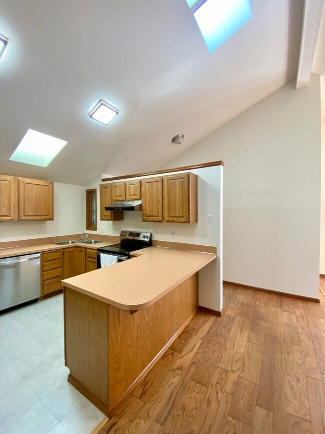 Building Photo - 1324 Boise St