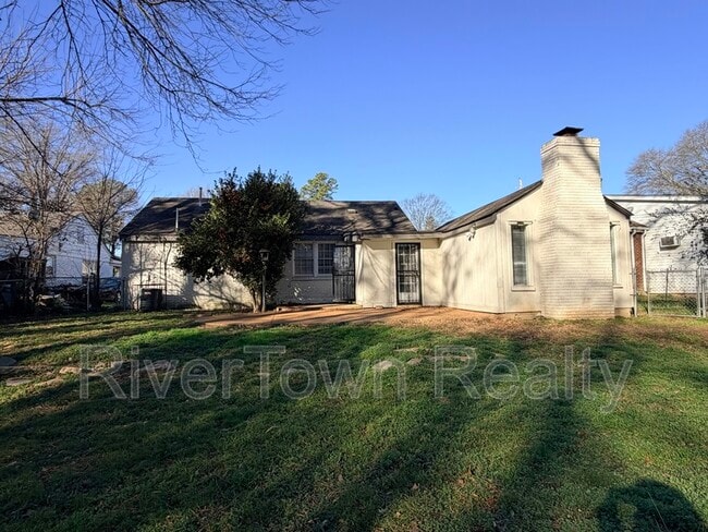 Building Photo - 508 Sharon Dr