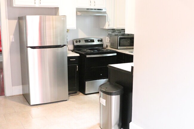 Building Photo - Corporate Housing