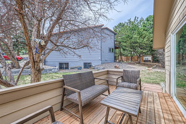 Building Photo - 1030 Popes Valley Dr