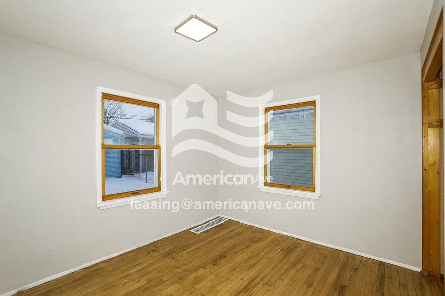 Building Photo - 1525 N Adams St