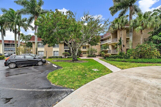 Building Photo - 5570 Tamberlane Cir