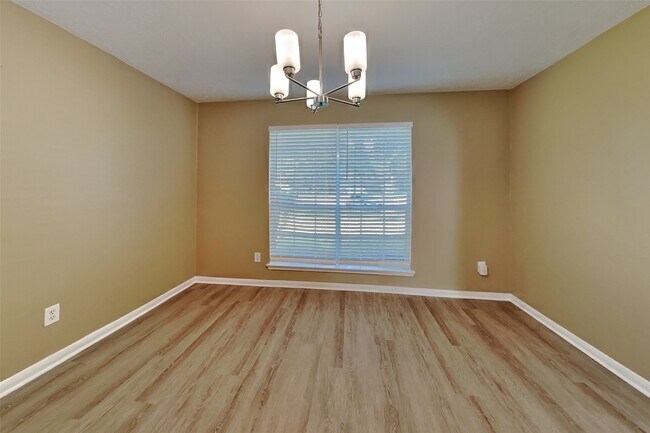 Building Photo - 2807 Burgess Hill Ct