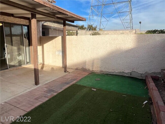 Building Photo - Immaculate two bedroom, two story town hom...