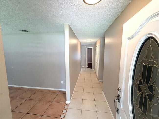 Building Photo - 309 Buttonwood Dr