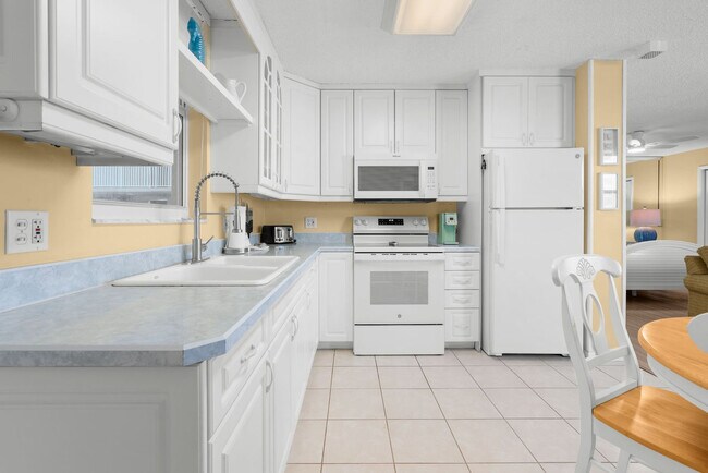 Building Photo - 5500 Bonita Beach Rd SW