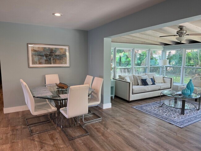 Building Photo - 655 Kingfish Pl
