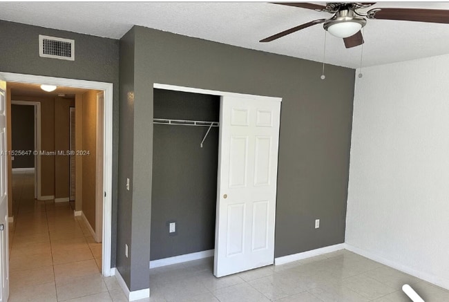 Building Photo - 811 Belmont Ln