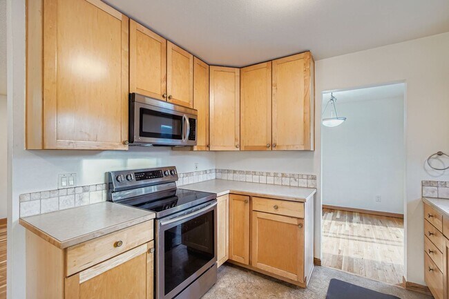 Building Photo - BEAUTIFUL 4 Bed 3 Bath Single Family Home In Boulder!